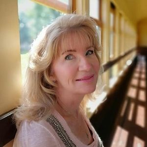 Meet your Posher, Lori